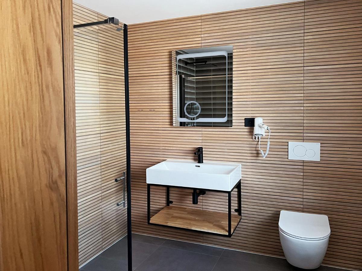 Dormero Hotel Ройтлинген Екстериор снимка
