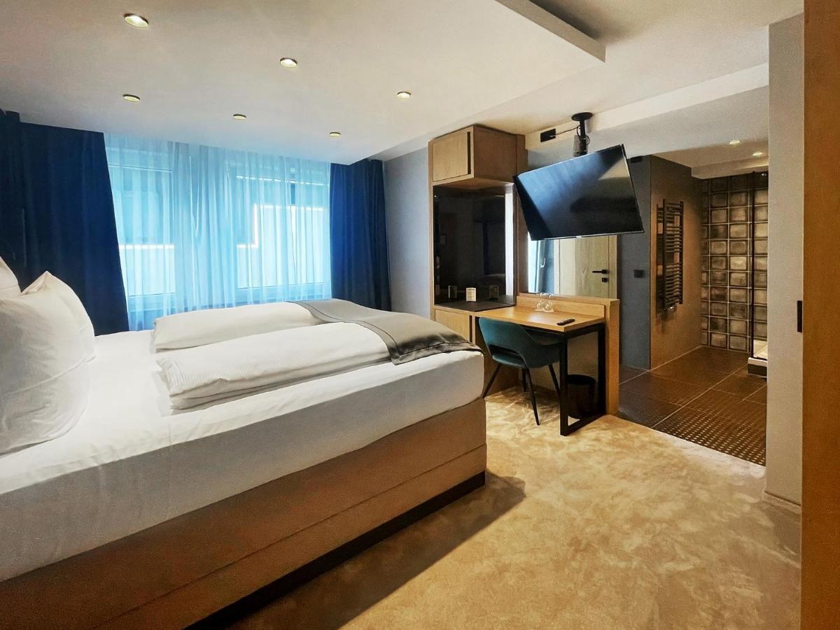 Dormero Hotel Ройтлинген Екстериор снимка