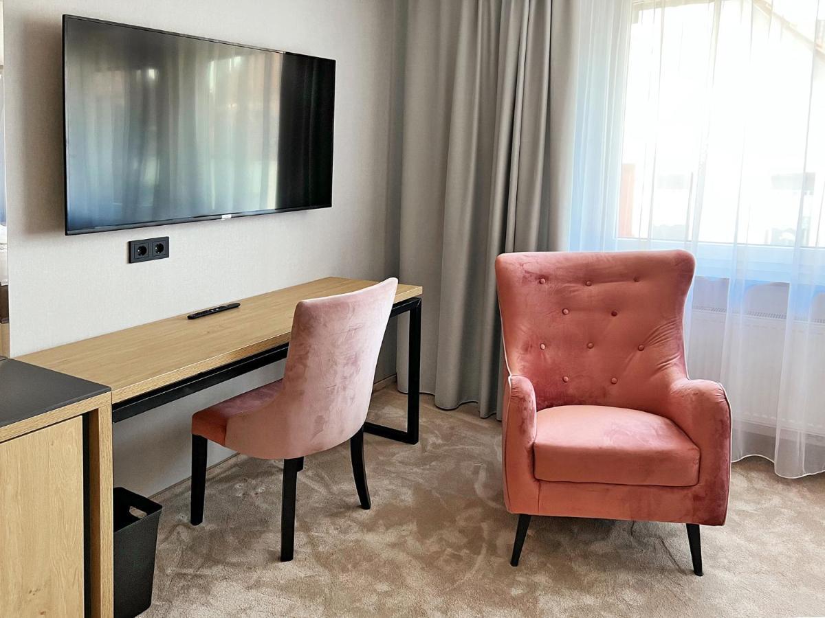 Dormero Hotel Ройтлинген Екстериор снимка
